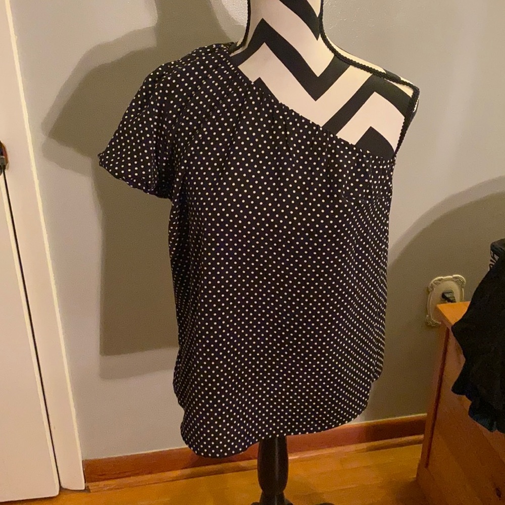 Listicle one shoulder blouse
